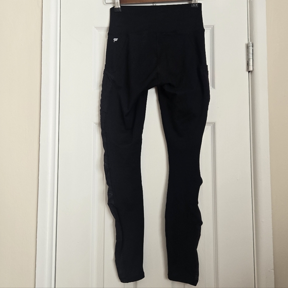 Fabletics Powerhold Mesh Pocket 7/8 Leggings Black XS 25” - Picture 12 of 17
